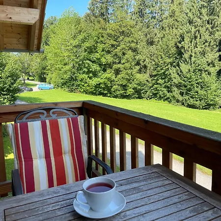 Haus Kleeblatt Im Chiemgau بيت للعطل سيغزدورف